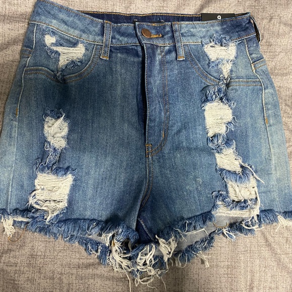 Fashion nova shorts - Picture 1 of 2